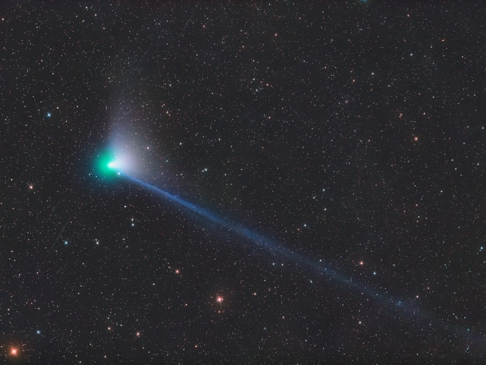 O cometă din afara sistemului nostru solar a atras atenţia astronomilor şi a agenţiilor spaţiale. Cometa 3I/Atlas va trece vineri la doar 29 de milioane de kilometri de Marte, oferind o oportunitate rară de observaţie.