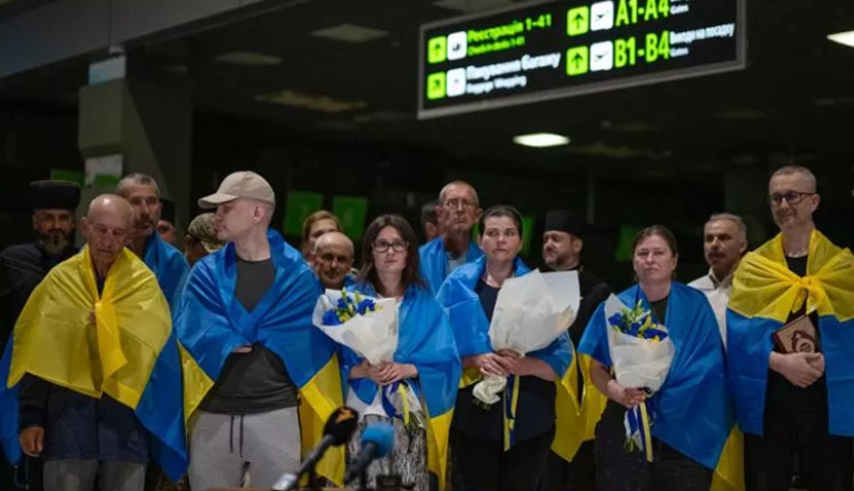 Ucrainenii vor putea deține multiplă cetățenie. Legea nu interzice cetățenilor ruși să obțină pașapoarte ucrainene