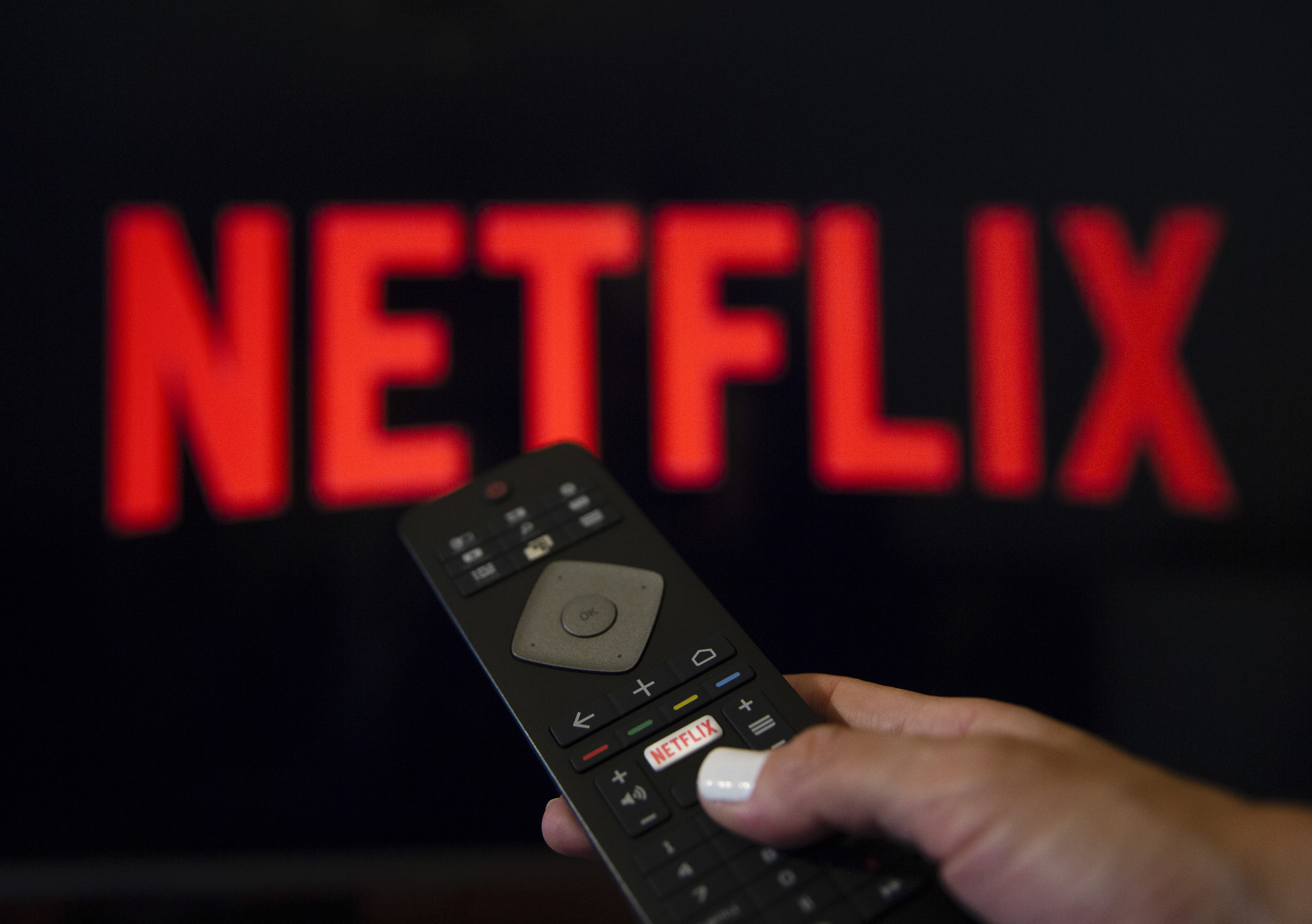 Netflix anulează trei seriale în cadrul unei restructurări majore de final de an