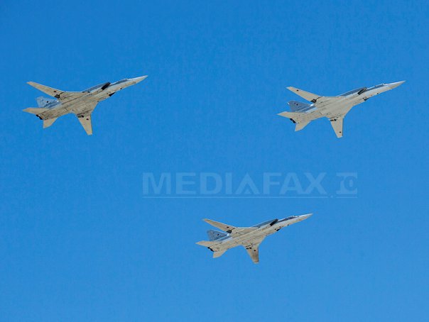 Bombardiere strategice ruse TU-22M3 au patrulat deasupra Mării Negre, escortate de avioane de vânătoare