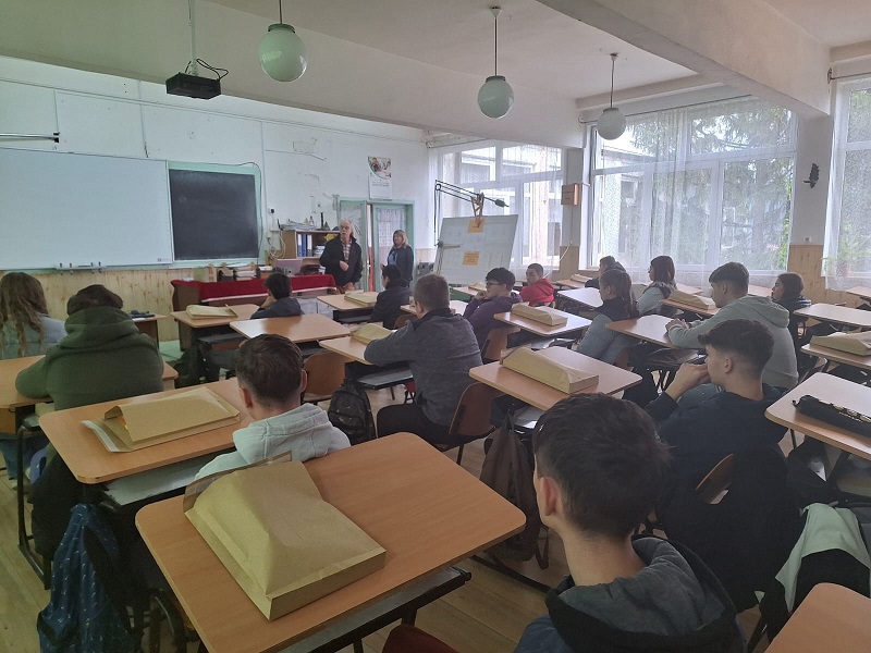 Au fost aprobate grupurile de lucru pentru elaborarea noilor porgrame de studiu la liceu