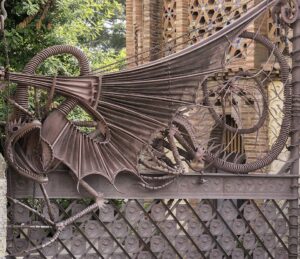 ruta gaudi locuri ascunse barcelona si imprejurimi