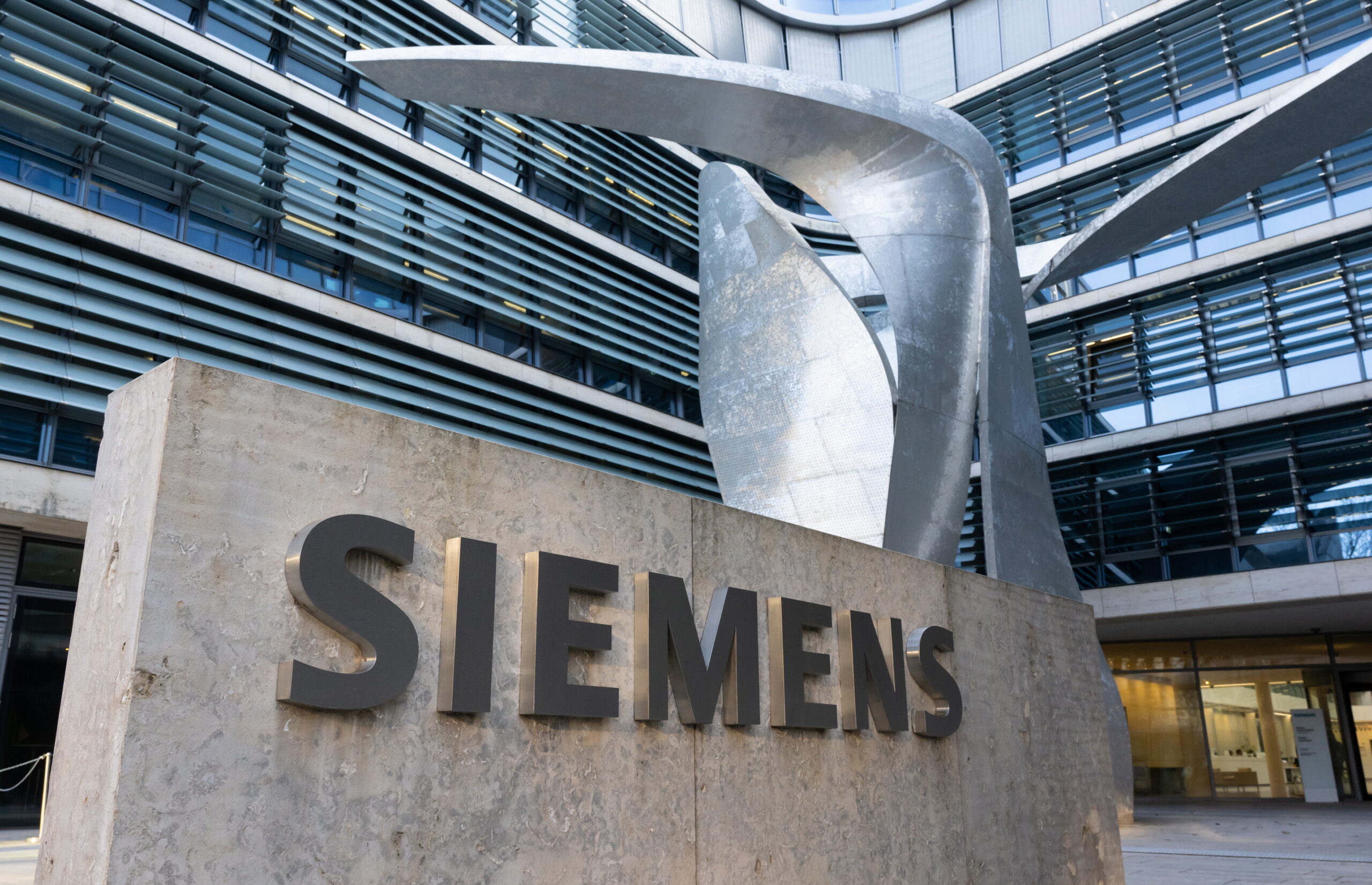Siemens va investi 285 de milioane de dolari în producția din SUA Siemens va investi 285 de milioane de dolari în producția din SUA