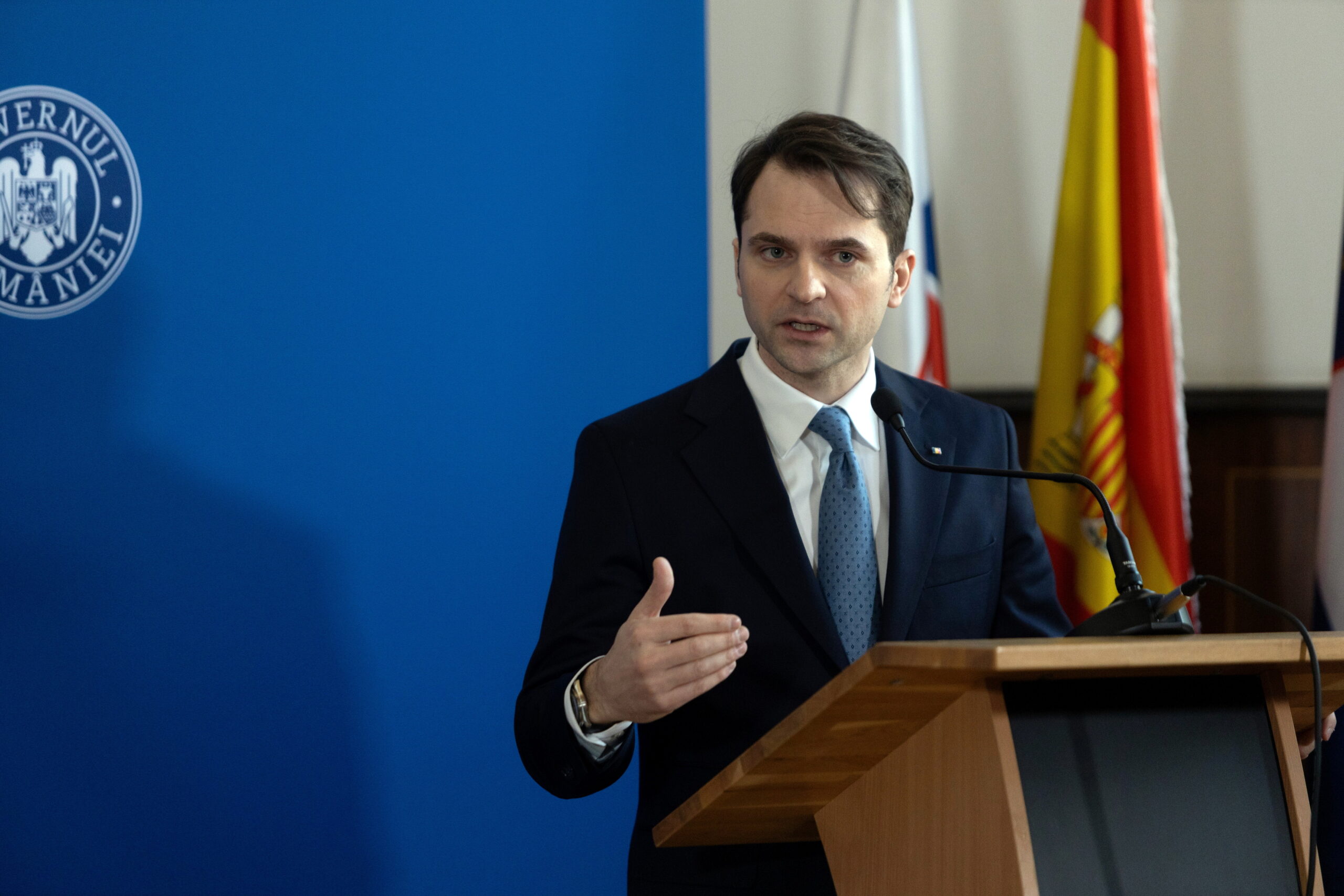 „vrea România în afara NATO și UE”