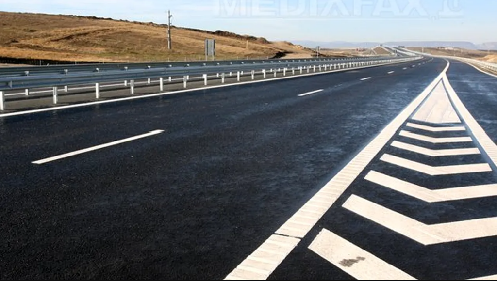  Doi Tineri de 28 și 30 de Ani Suspectați de Furtul a 40.000 Lei în Cabluri de la Iluminatul Autostrăzii A7, Investigați de Poliție în Colceag!