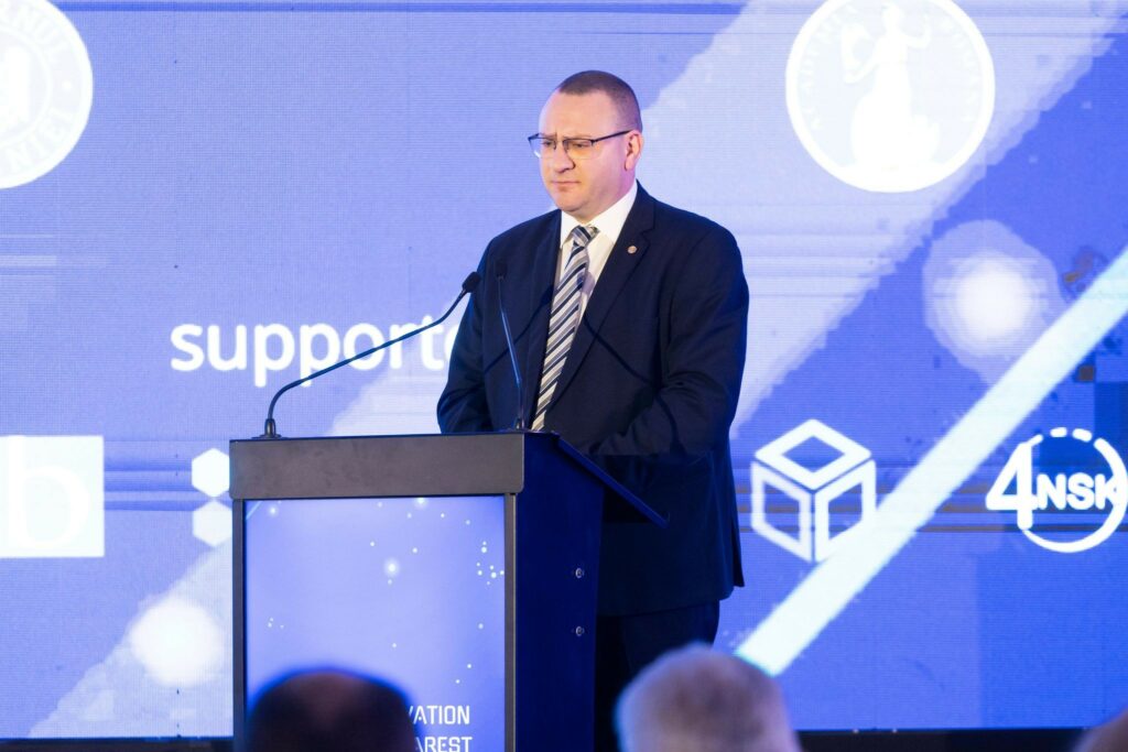 Zece miliarde de lei din fonduri europene impulsionează inovația în AI și securitate cibernetică în România.