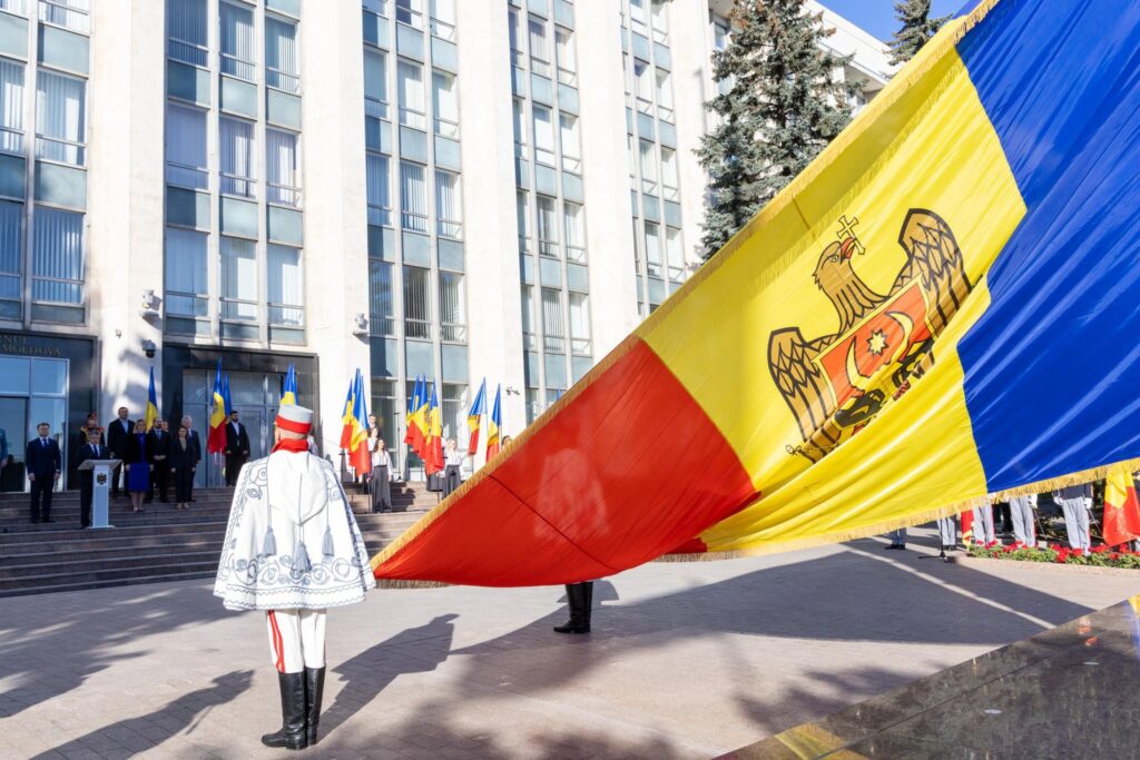 Simbol al Unității și Speranței Naționale – Inspiră Calea Spre Libertate și Demnitate