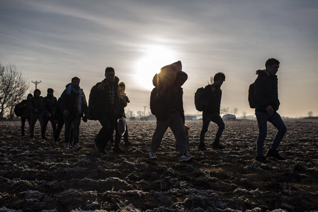 Șase Copii Sirieni și Afgani cu Malnutriție, Urgență pentru Ajutor Umanitar! MSF și Amnesty Cer Intervenție și Sprijin Nutrițional în Grecia.