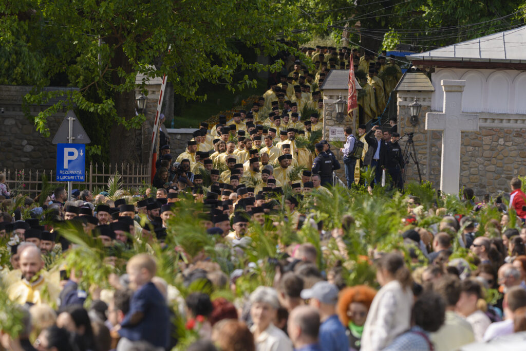 Descoperă Traseul Pelerinajului de Florii din București: De la Mănăstirea Radu Vodă la Catedrala Patriarhală, Sâmbătă. Detalii și Program Complet.