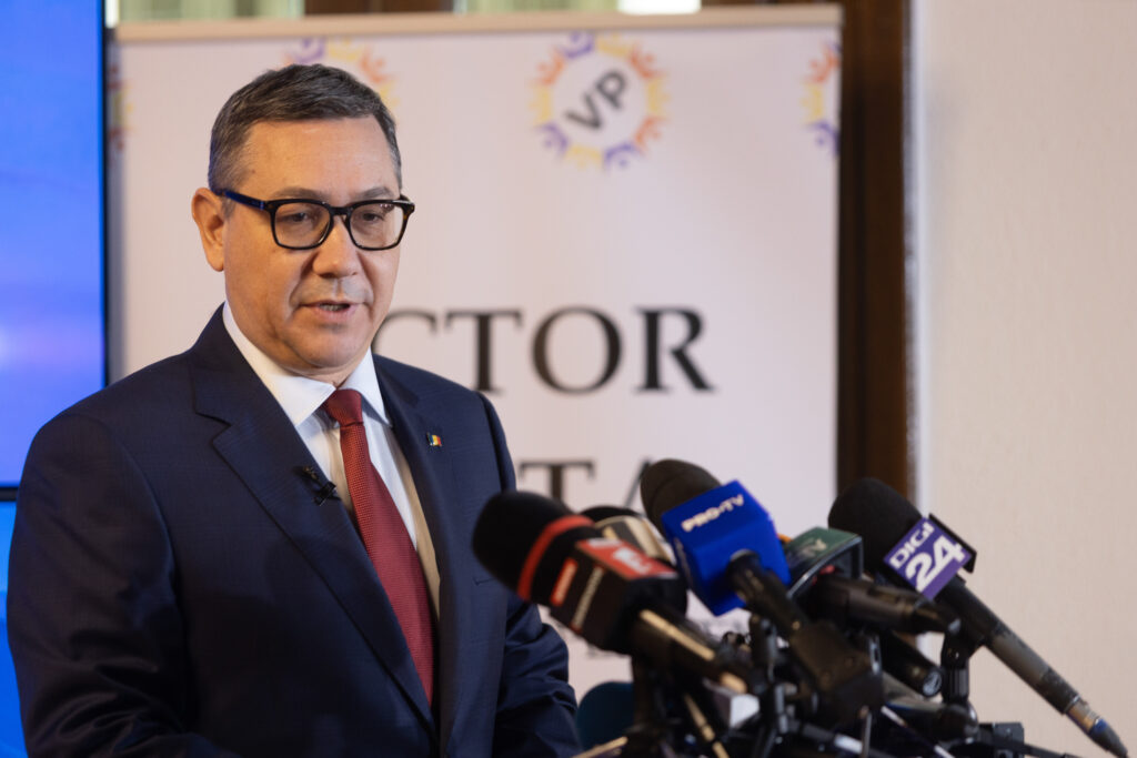 PSD și AUR sub acuzația de a bloca conturile sociale ale lui Ponta cu boți! Twitturi ilegale și subprotejarea României expusă!