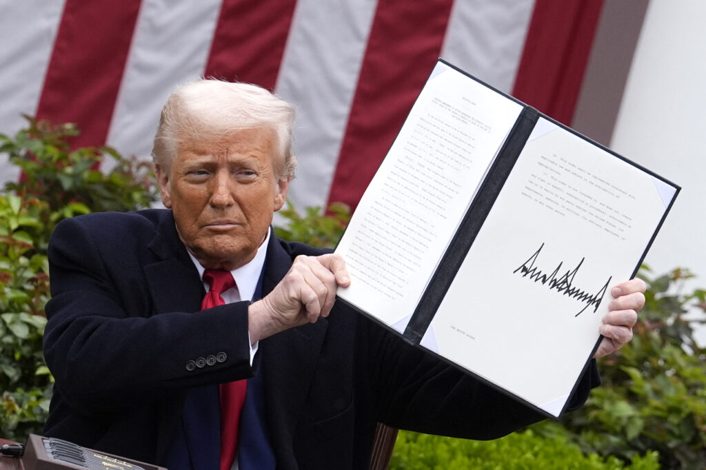 Impactul Tarifelor lui Trump și Refugiul Investitorilor în Vremuri de Instabilitate Economică Globală