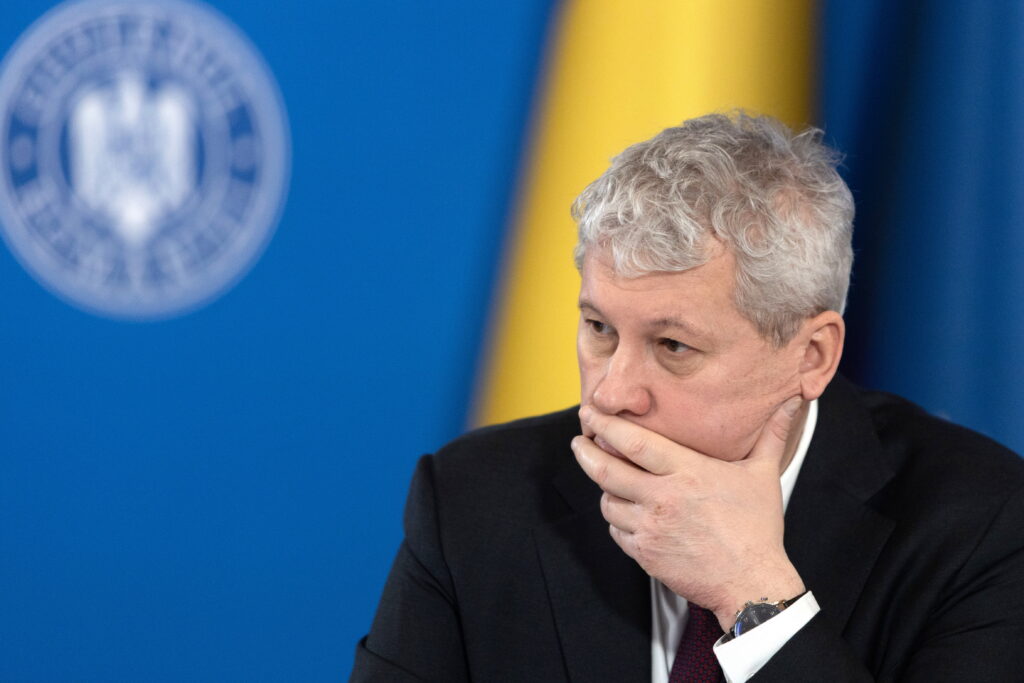 Primăria București, Un Simplu Tranzit Către Cotroceni - Atac la Primarul pe Covor Fermecat și Laude pentru Olguța Vasilescu, Primarul Dedicat al Craiovei