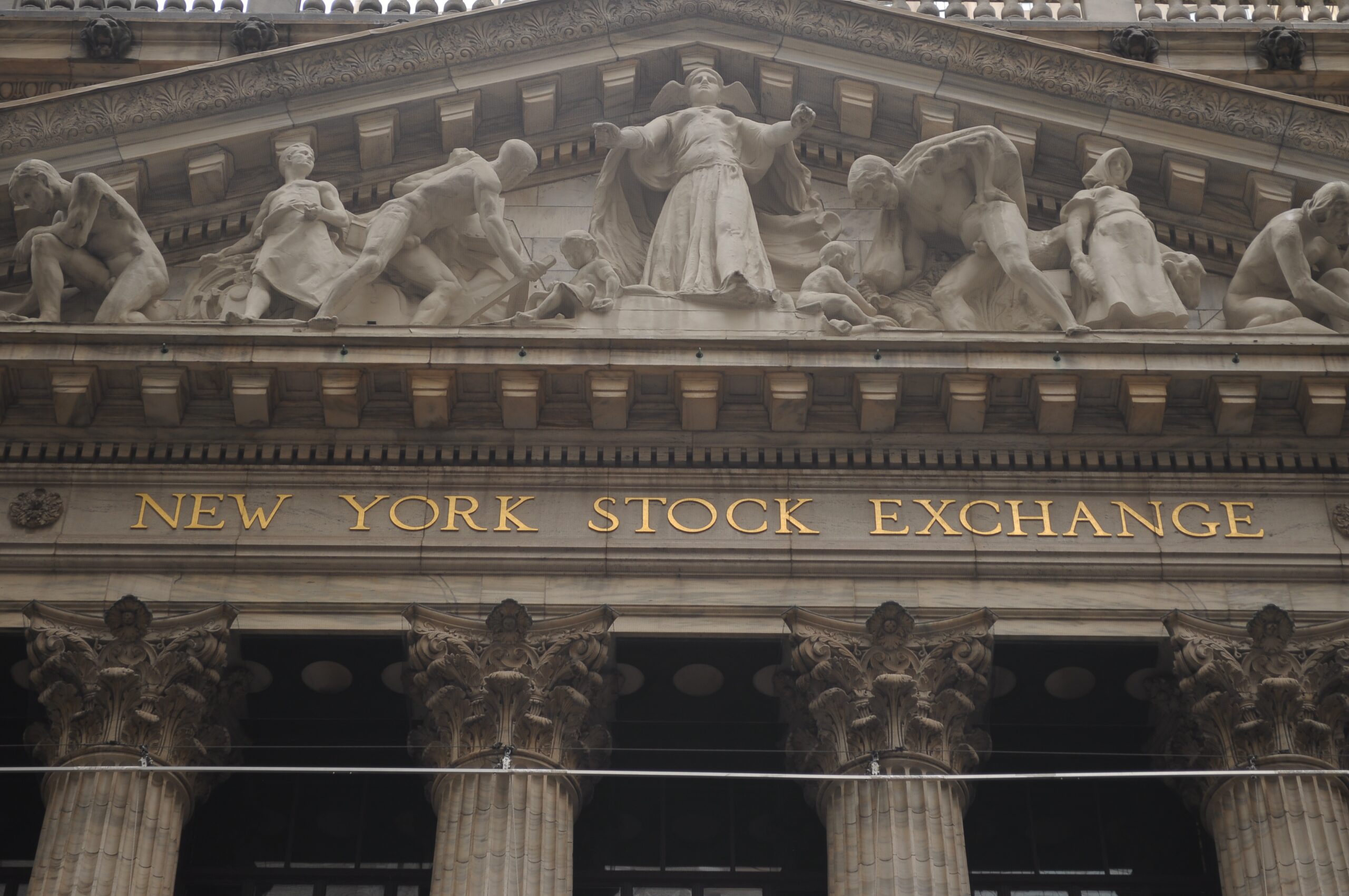 Piețele bursiere cresc după ce Trump a afirmat că va reduce „substanțial” taxele pentru China