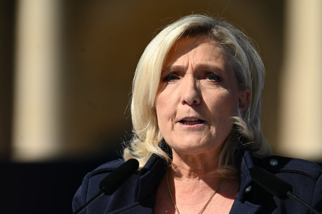 interdicția de cinci ani amenință candidatura prezidențială 2027, contestația în instanță fiind încă așteptată. Ce a decis Tribunalul Paris? Detalii aici!