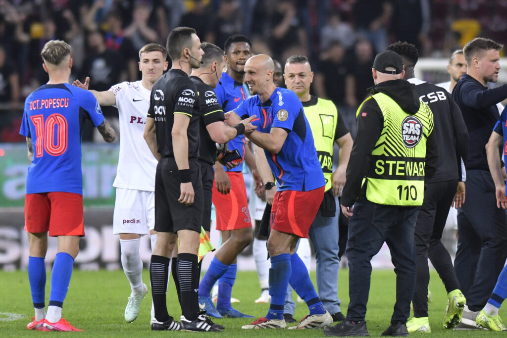 3-2 în Play-off, Meci Tensionat Final, Munteanu și Crețu Văd Galben! FCSB se Distanțează în Clasament, de Neoprit în Superliga României!