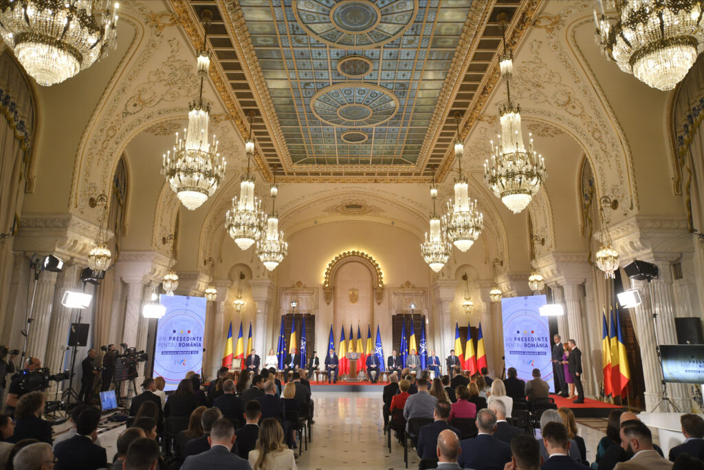 Confruntare Epică la Cotroceni: Antonescu și Ponta în Fruntea Dezbaterii Prezidențiale, Simion Absent. Viitorul Politic al României, În Mâinile Cetățenilor.