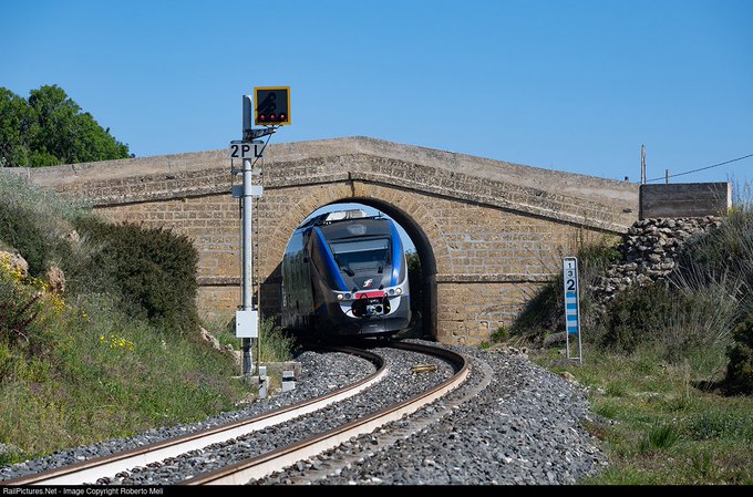 Linia Feroviară de Mare Viteză Napoli-Bari, Sprijinită de Fonduri UE, Stimulează Economica și Reduce Depopularea! Proiect Revoluționar de 145 km, Finalizare Până în 2028.