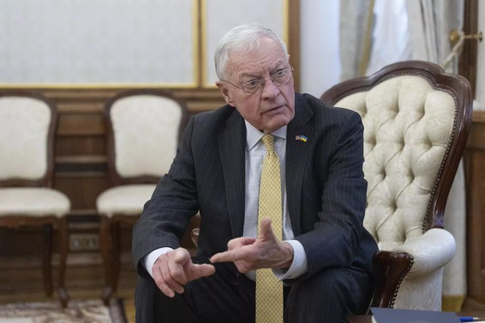 fără împărțire, dar cu alianțe europene strategice
