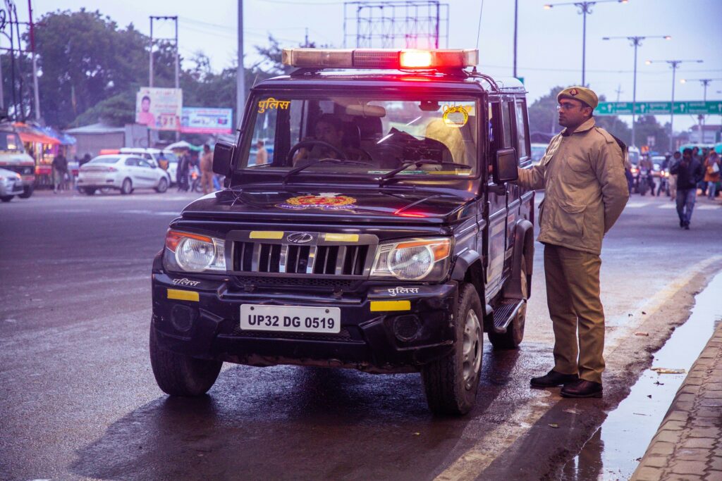 26 de morți și 17 răniți într-o escaladare neașteptată în India. Organizația Rezistența din Kashmir revendică atacul, provocând proteste și consternare la nivel național și internațional.