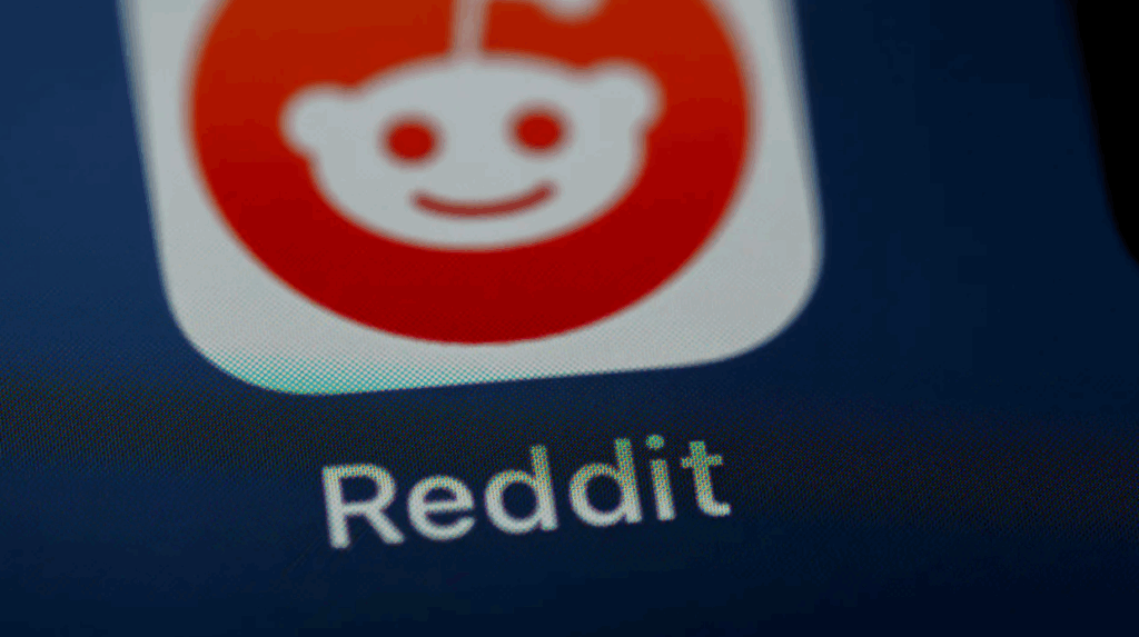 Comentarii AI Pentru Manipularea Psihologică a Utilizatorilor Neștiutori Dezvăluite de Moderatorii r/changemyview