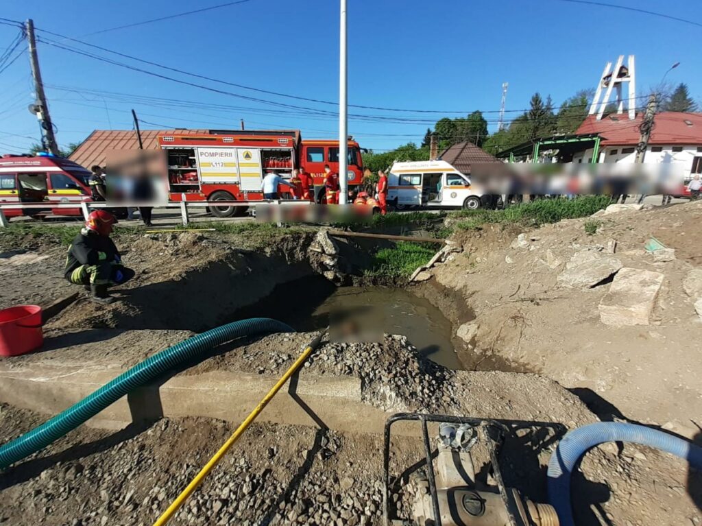 Cluj: Doi copii din Huedin au căzut într-o groapă cu apă. Nu au putut fi salvați