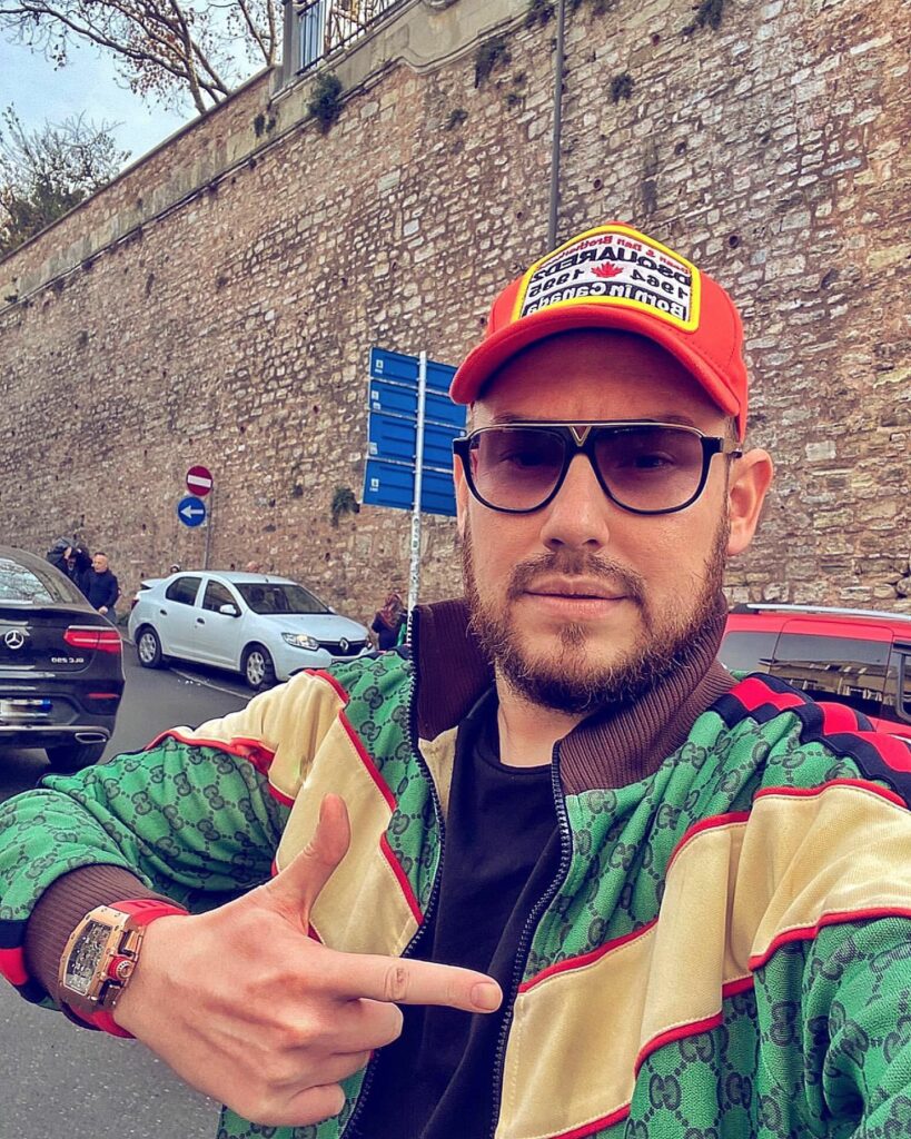 Moarte suspectă: Influencerul Andrei Versace nu avea urme de substanţe în corp