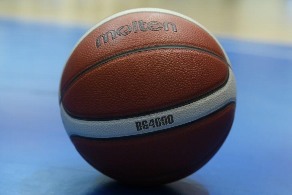 Baschet: U-BT Cluj a reacționat după controversele legate de arbitraj din debutul finalei cu Oradea