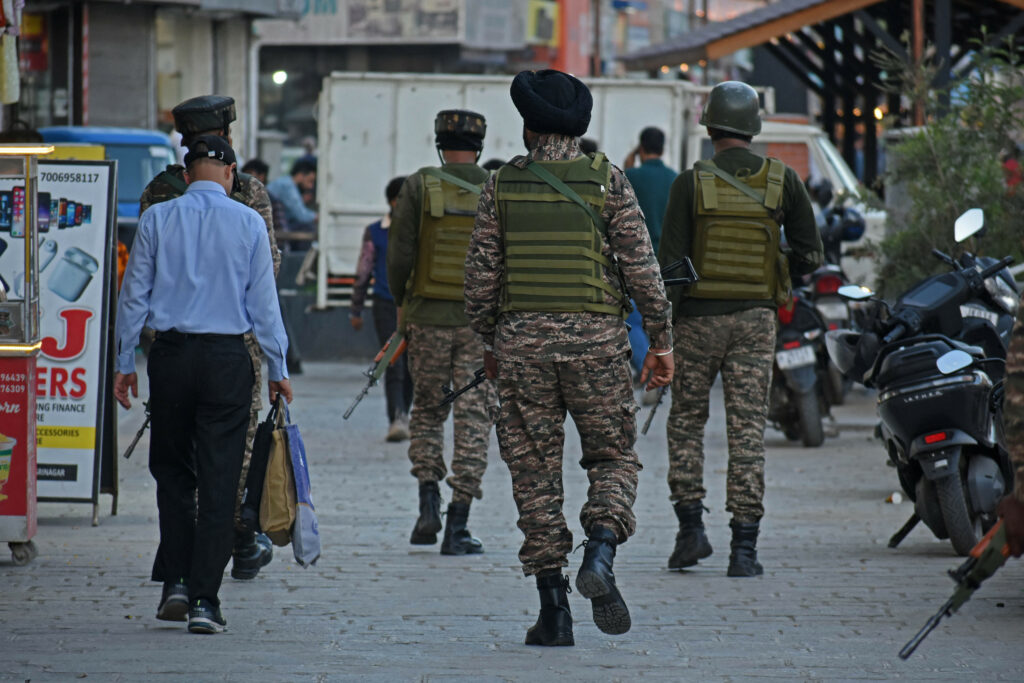 Forțele de securitate pakistaneze au ucis 15 militanți care încercau să traverseze granița din Afganistan