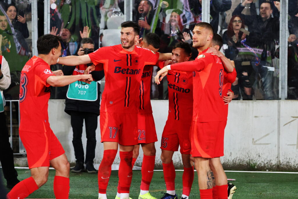 FCSB continuă ofensiva după triumful cu U Cluj, țintește un record impresionant de puncte în campionat.