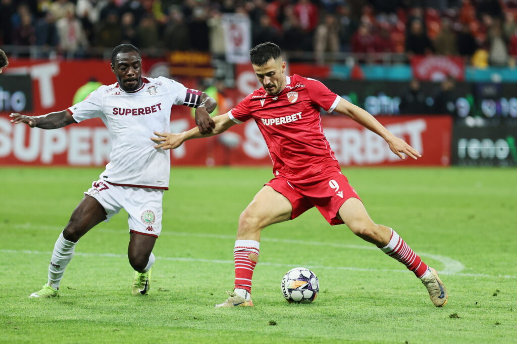 Remiză Albă și Câinii Rămân Ultimii în Play-off după Un Meci Dominant pe Arena Națională