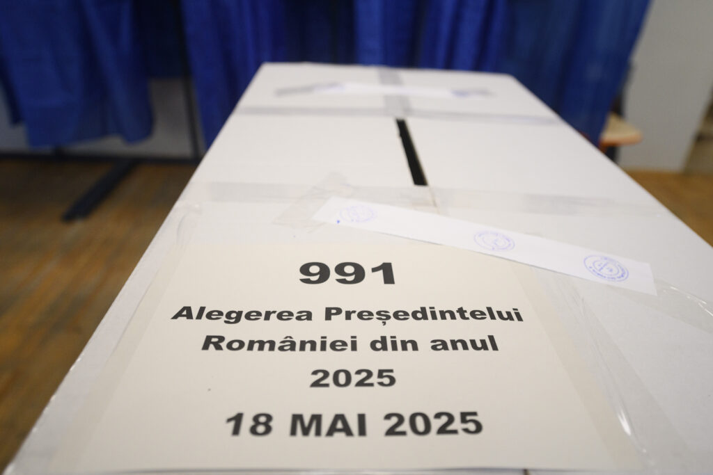 Nicușor Dan își asigură președinția cu 6,1 milioane de voturi în turul 2, depășindu-l pe George Simion care acumulează 5,3 milioane }