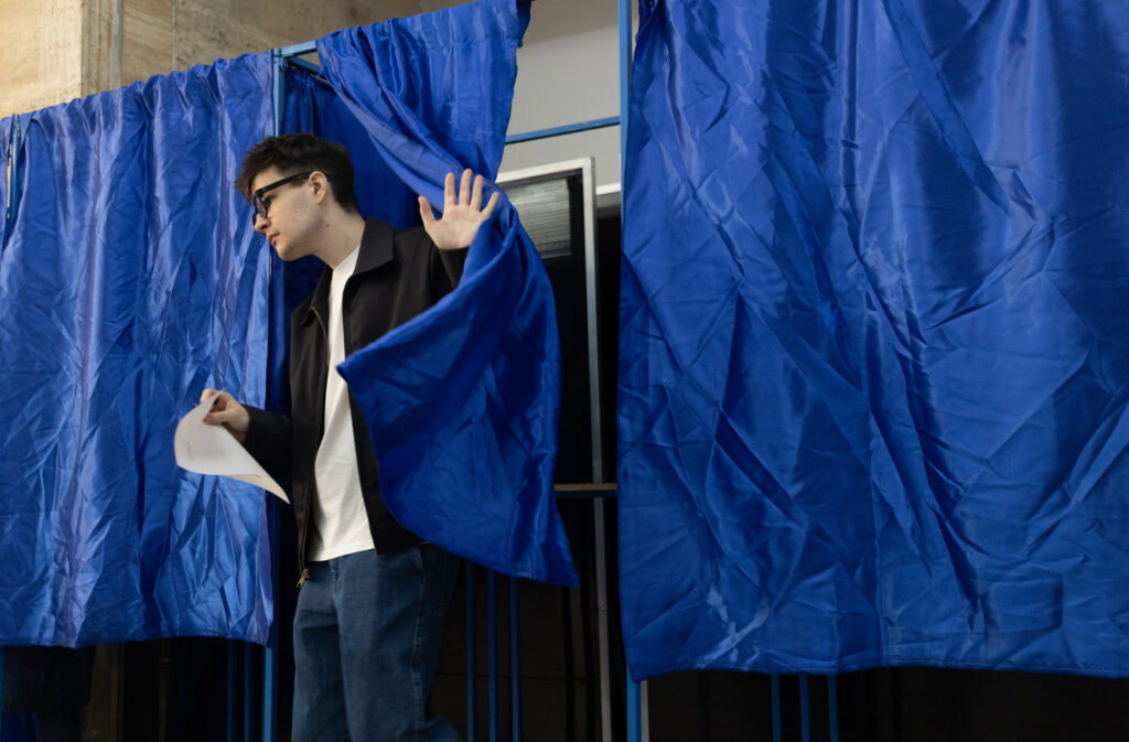 Numărul românilor care au votat în străinătate a depășit 1,5 milioane