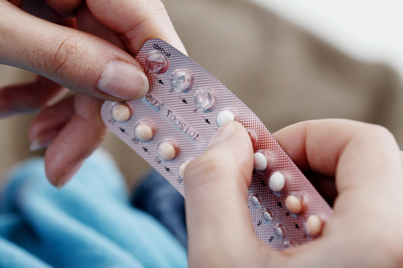 Studiu. Pilula contraceptivă crește riscul de accident vascular cerebral la femeile tinere