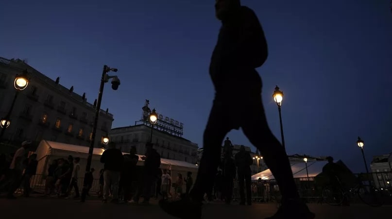 Poliția investighează un posibil incendiu provocat ca fiind cauza unei pene de curent la Cannes