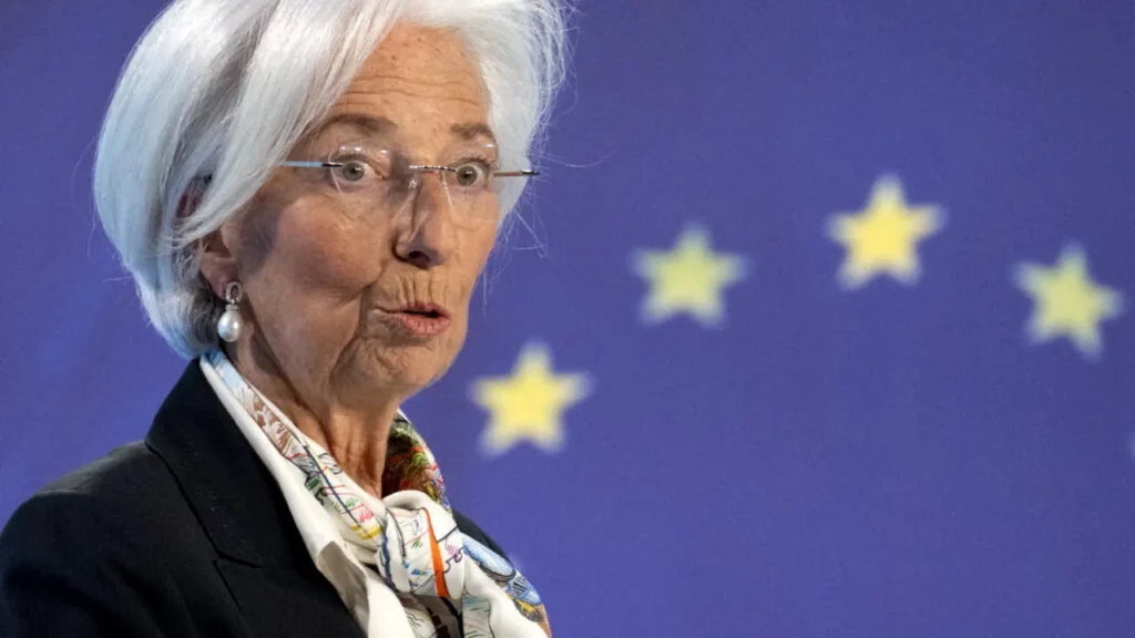Lagarde: incertitudinea privind dolarul oferă șansa ca euro să joace un rol internațional mai mare