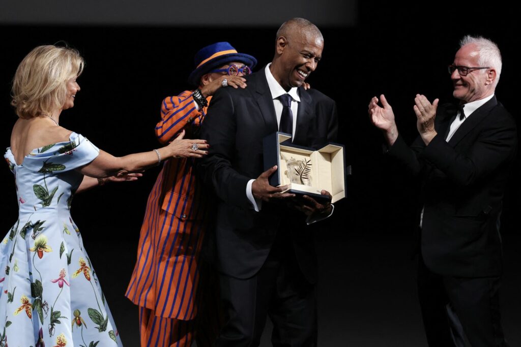 Denzel Washington primește un Palme d’Or onorific neașteptat la Cannes, înaintea premierei filmului Highest 2 Lowest regizat de Spike Lee