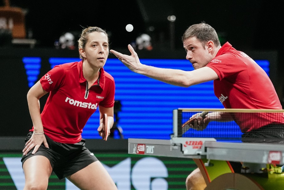 Elizabeta Samara și Ovidiu Ionescu s-au calificat în optimi la Campionatul Mondial de Tenis de Masă