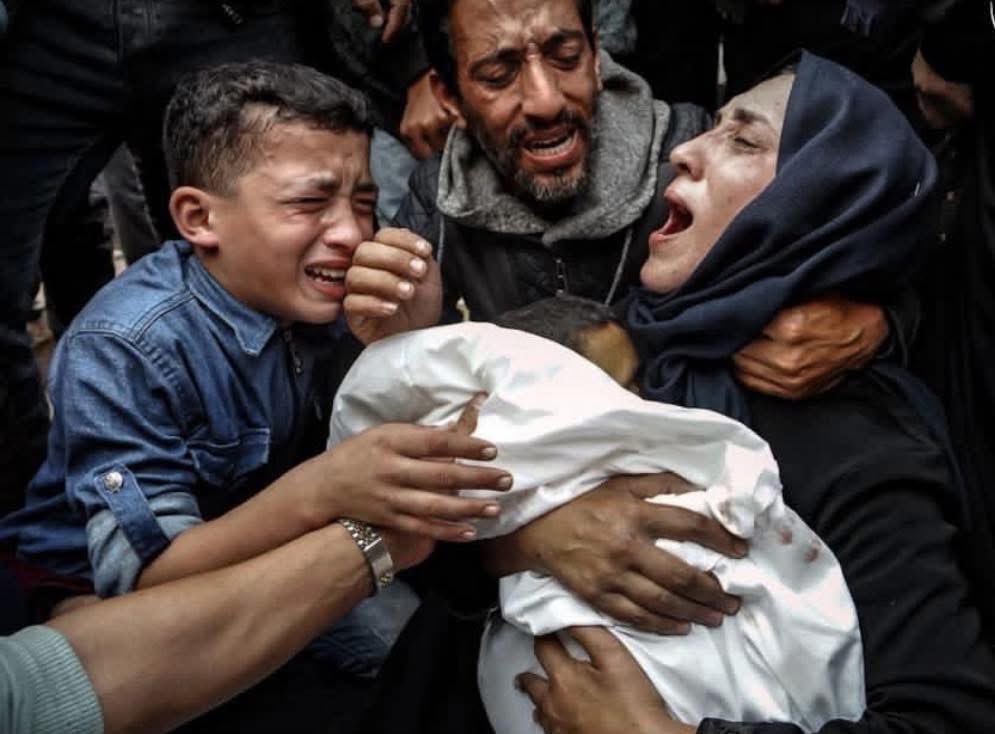 Gaza: Nouă din cei zece copii ai unei doctorițe, uciși într-un atac aerian devastator
