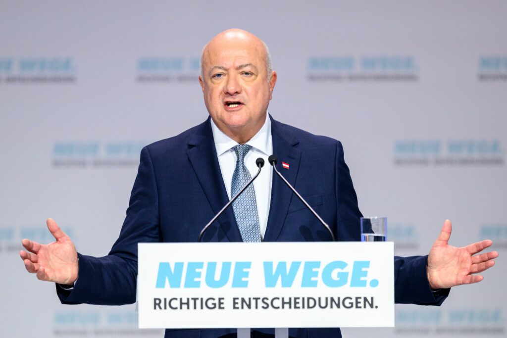 Cancelarul Austriei cere revizuirea legislației UE privind azilul, pe fondul ascensiunii extremei drepte