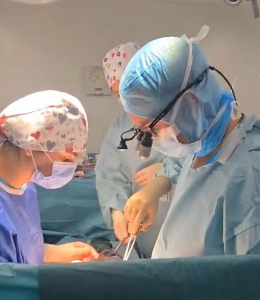 Două transplanturi de cord în trei zile, realizate la Institutul de Boli Cardiovasculare și Transplant din Târgu Mureș