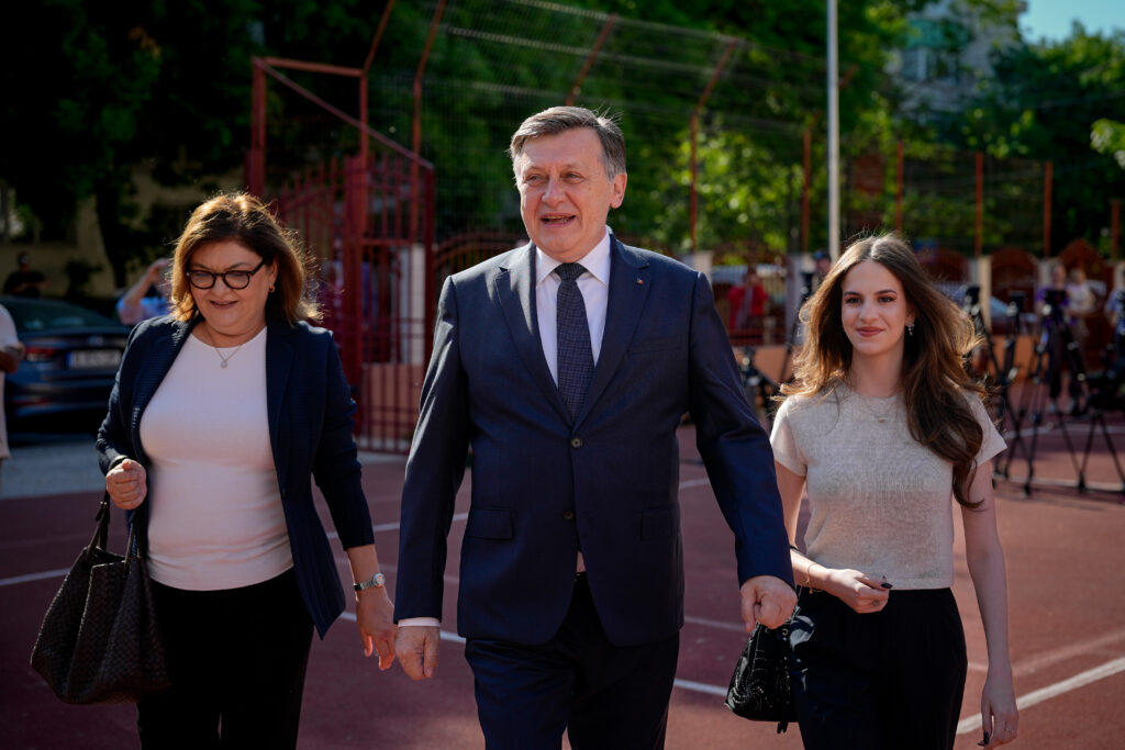 Crin Antonescu a votat pentru o Românie unită, o Românie puternică