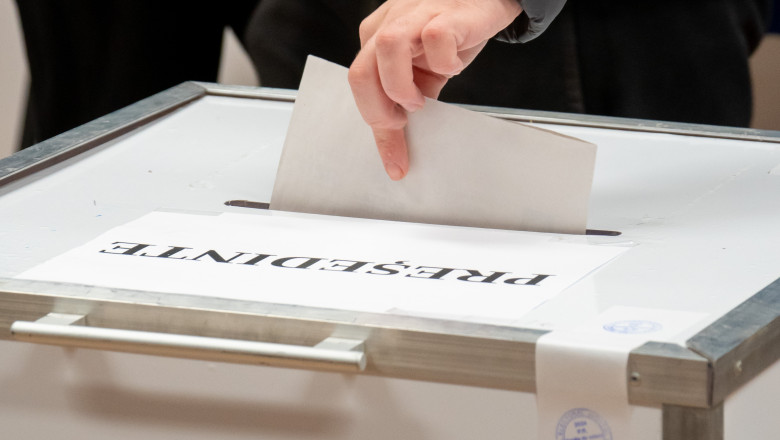 Peste 150.000 de români din Diapora au votat la alegerile prezidenţiale, triplu faţă de anul trecut