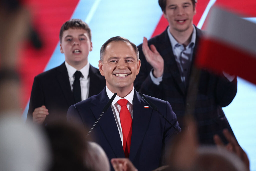 Cine este Karol Nawrocki, noul președinte conservator al Poloniei