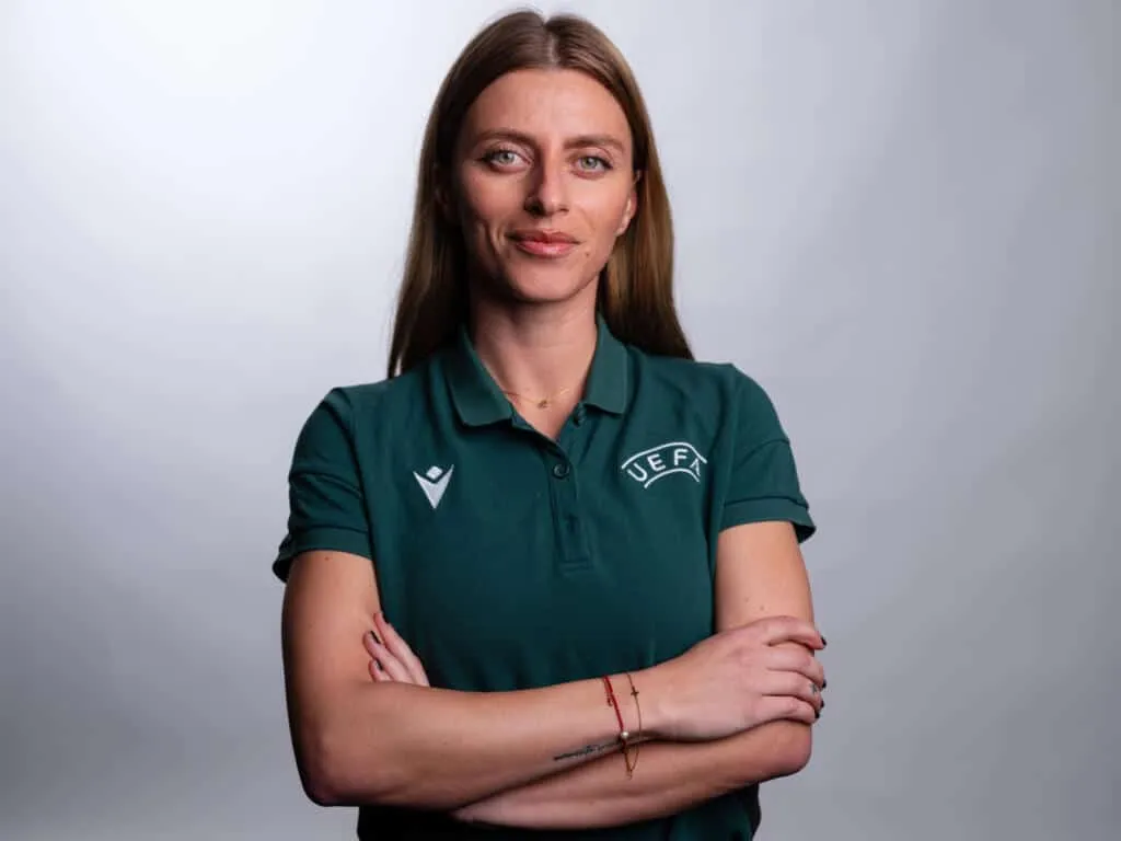 Patru femei-arbitru și două observatoare, delegate la meciuri din UEFA Women’s Nations League