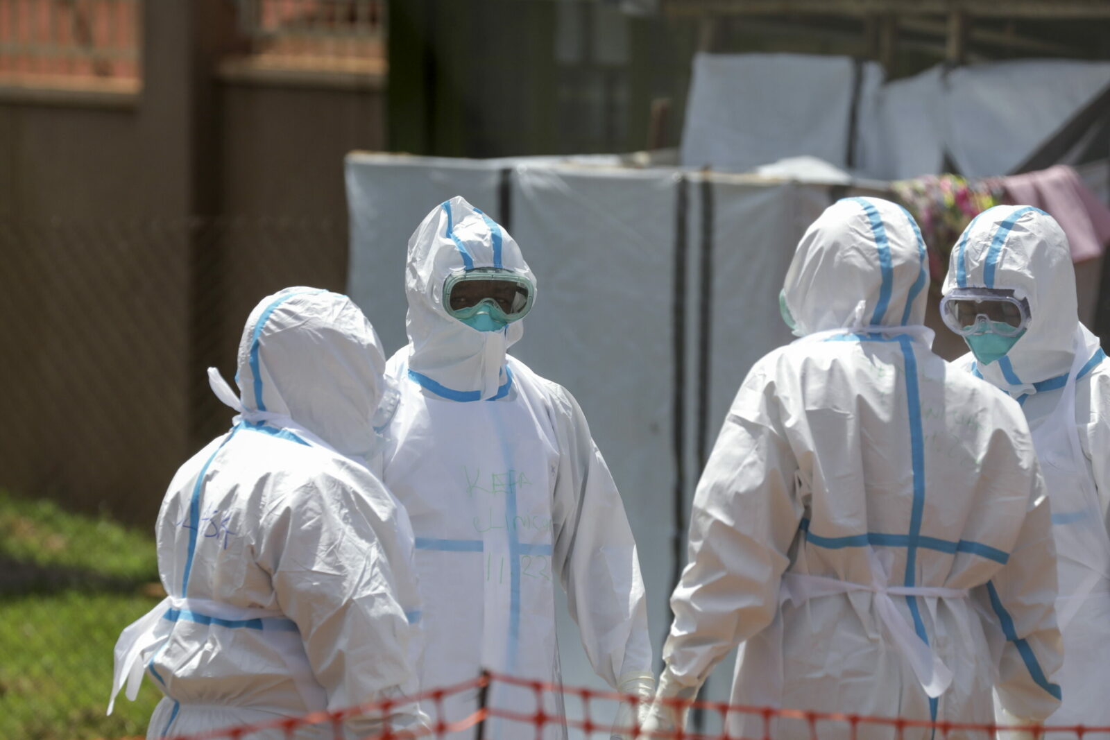 Ebola în Congo: Credința și dezinformarea subminează eforturile medicale