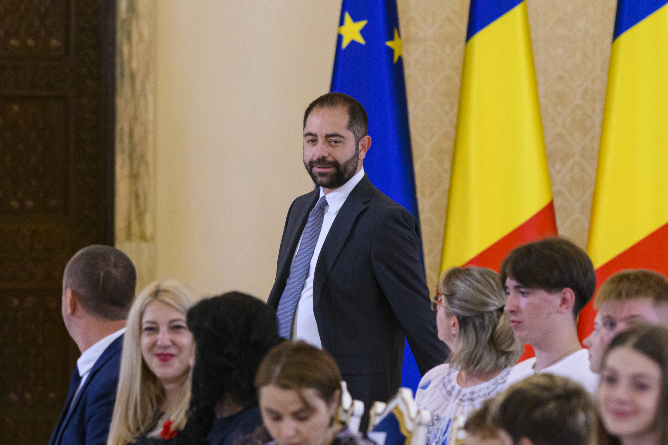 Discuții la Cotroceni: Guvern de Armistițiu și Legea Salarizării