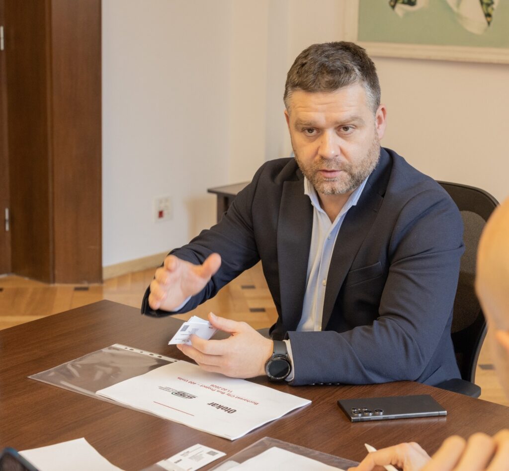 PNL pune condiții pentru un guvern tehnocrat. Ciucu: Miniștrii să nu aibă legături politice