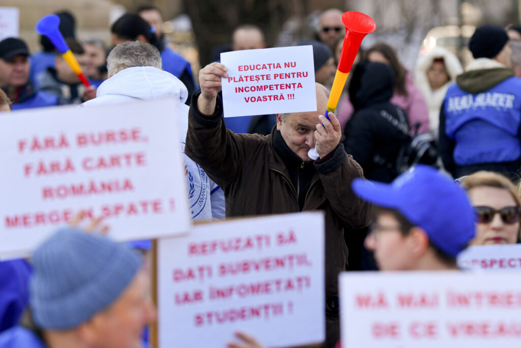 Sindicaliștii din Educație refuză să participe la discuţiile pe tema noii legi a salarizării: Nu vom gira cu prezența noastră un simplu exercițiu de imagine