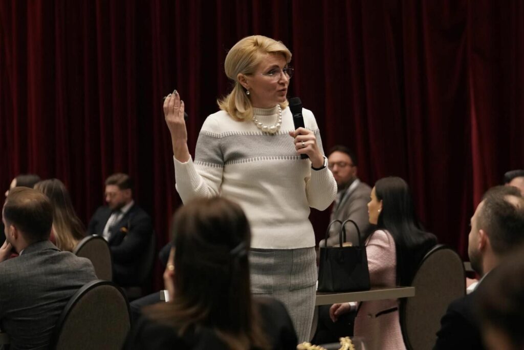 Dialog permanent între Guvern și educație: O necesitate!