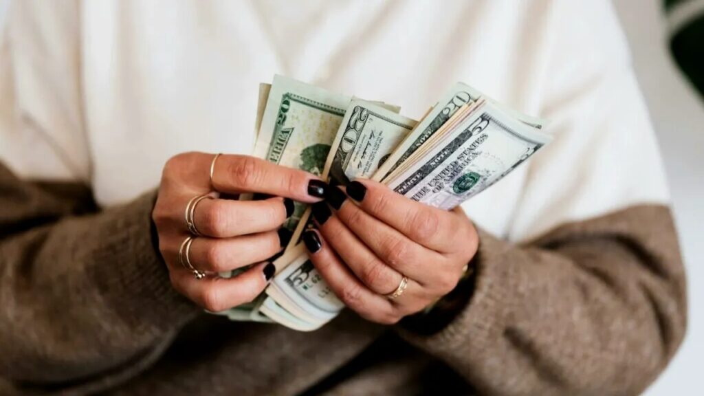 Fed menține rata dobânzii: Impactul asupra economiei SUA